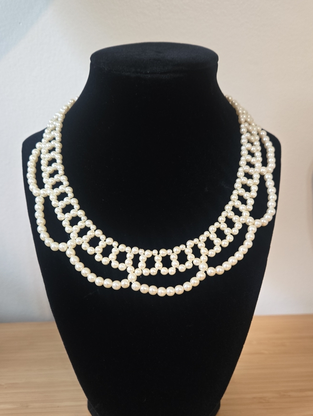 Vintage Pearlized Lace Necklace